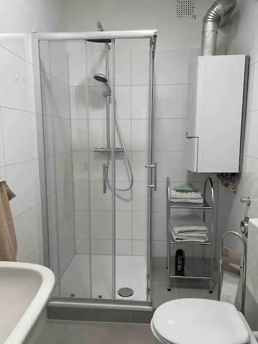 Frisch Sanierte 2 Raum Wohnung Suedstadt Hanôver Apartamento