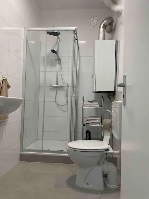Apartamento Frisch Sanierte 2 Raum Wohnung Suedstadt Hanôver Alemanha